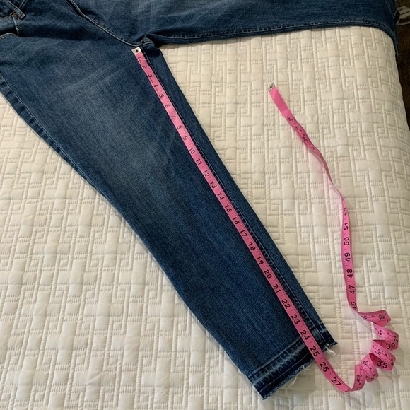 Blue jeans with frayed hem, ankle length - Picture 8 of 9